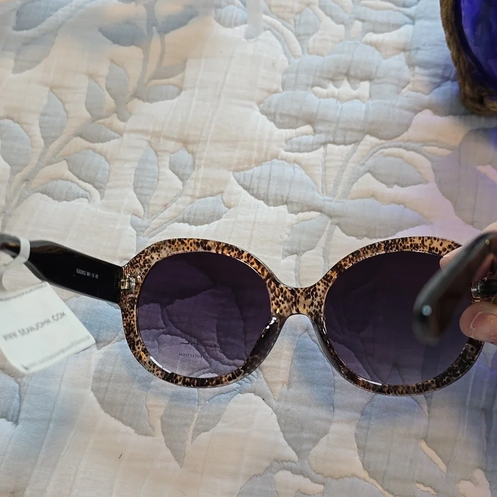 Sean John Designer Sunglasses 🌞 - Picture 5 of 7